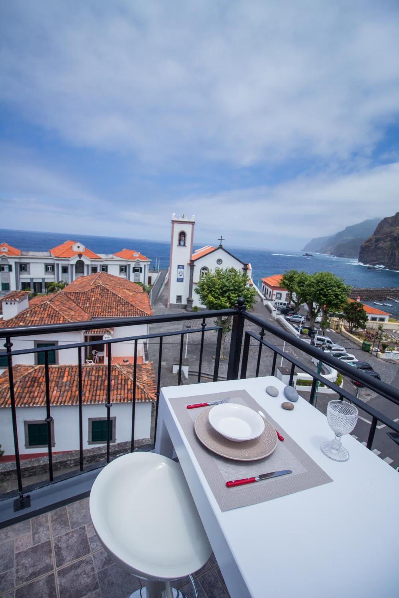 Oliveira'S Apartments - Madeira Island Ponta Delgada  Exterior photo